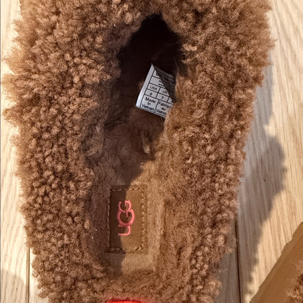 Ugg Tazz Braid Platform size 9 - Picture 2 of 5